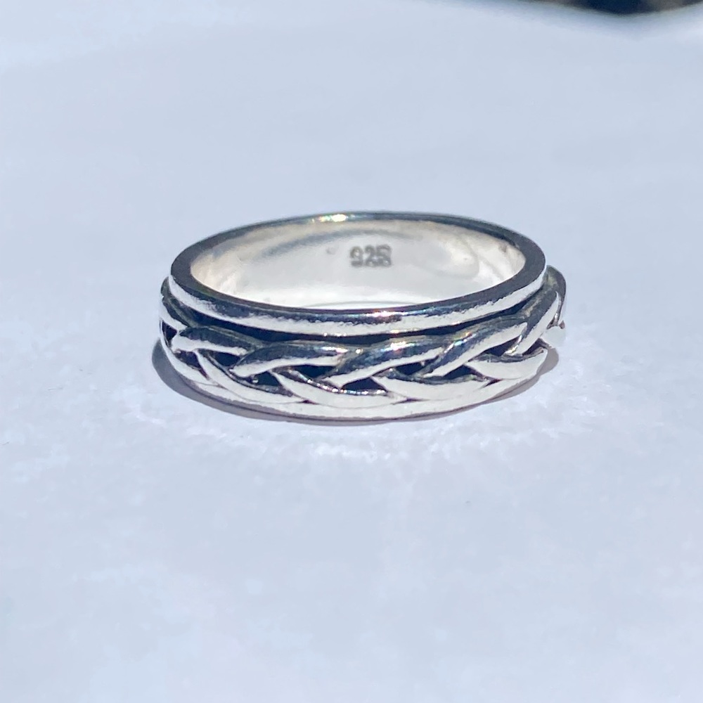 925 sterling silver braid style fidget ring✨
